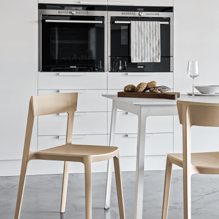 Skin Stackable Chair