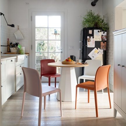 small round dix table by connubia