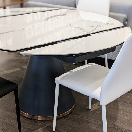 Lyon Round 51" Dia Extendable Table