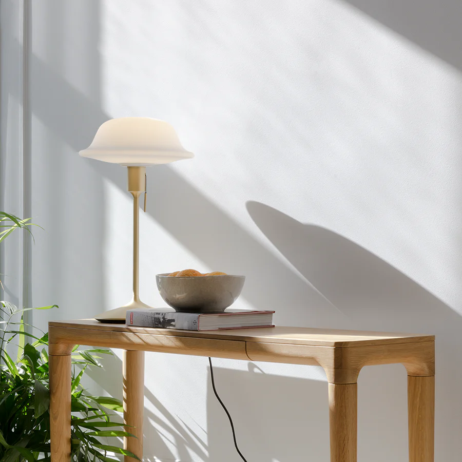 UMAGE lifestyle Butler tablelamp brushedbrass 1 900x UMAGE lifestyle Butler tablelamp brushedbrass 1 900x